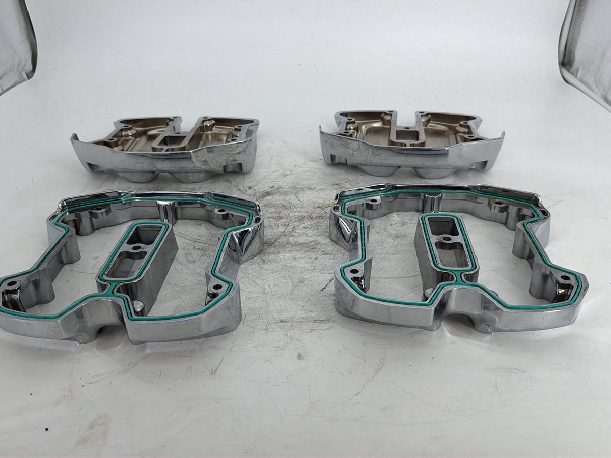2017 Harley Touring FLHXS Street Glide OEM Twin Camshaft Cam Cover Chrome