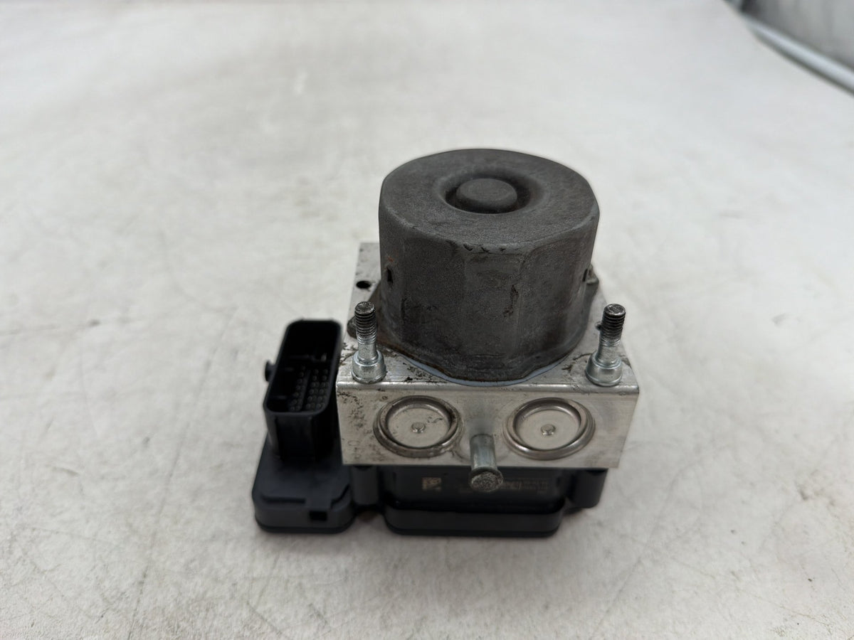 2015 Harley Electra Glide Touring Ultra OEM ABS Brake Pump & Control Module