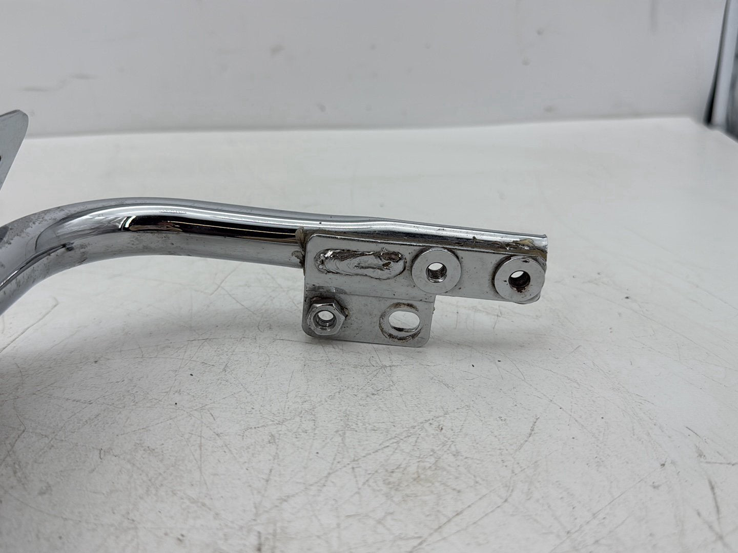 2007 Harley Touring FLHTCU Electra Glide Ultra OEM Rear License Plate Support Bar Holder