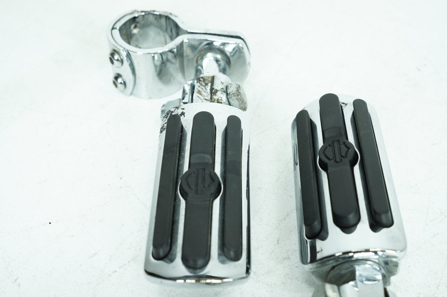 1999 - 2006 Harley-Davidson Touring Road King Classic Front Right Left Highway Foot Pegs 50130-95A