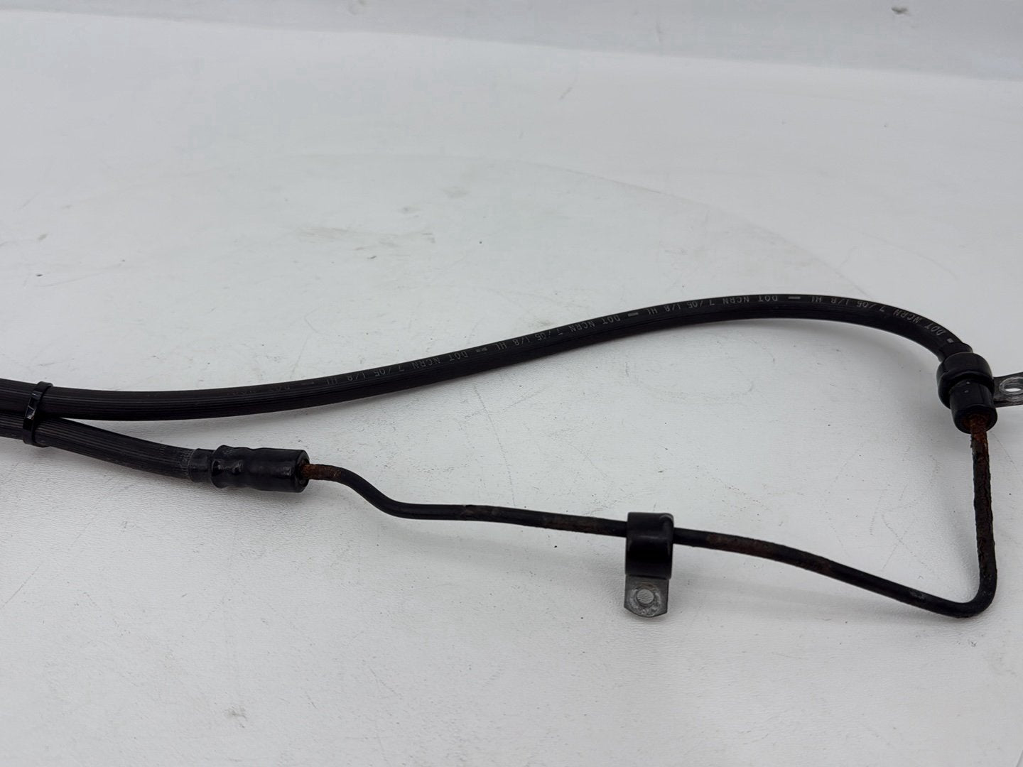 2004 - 2013 Harley-Davidson Sportster 883 Custom Front Brake Hose Line Pipe 45449-04