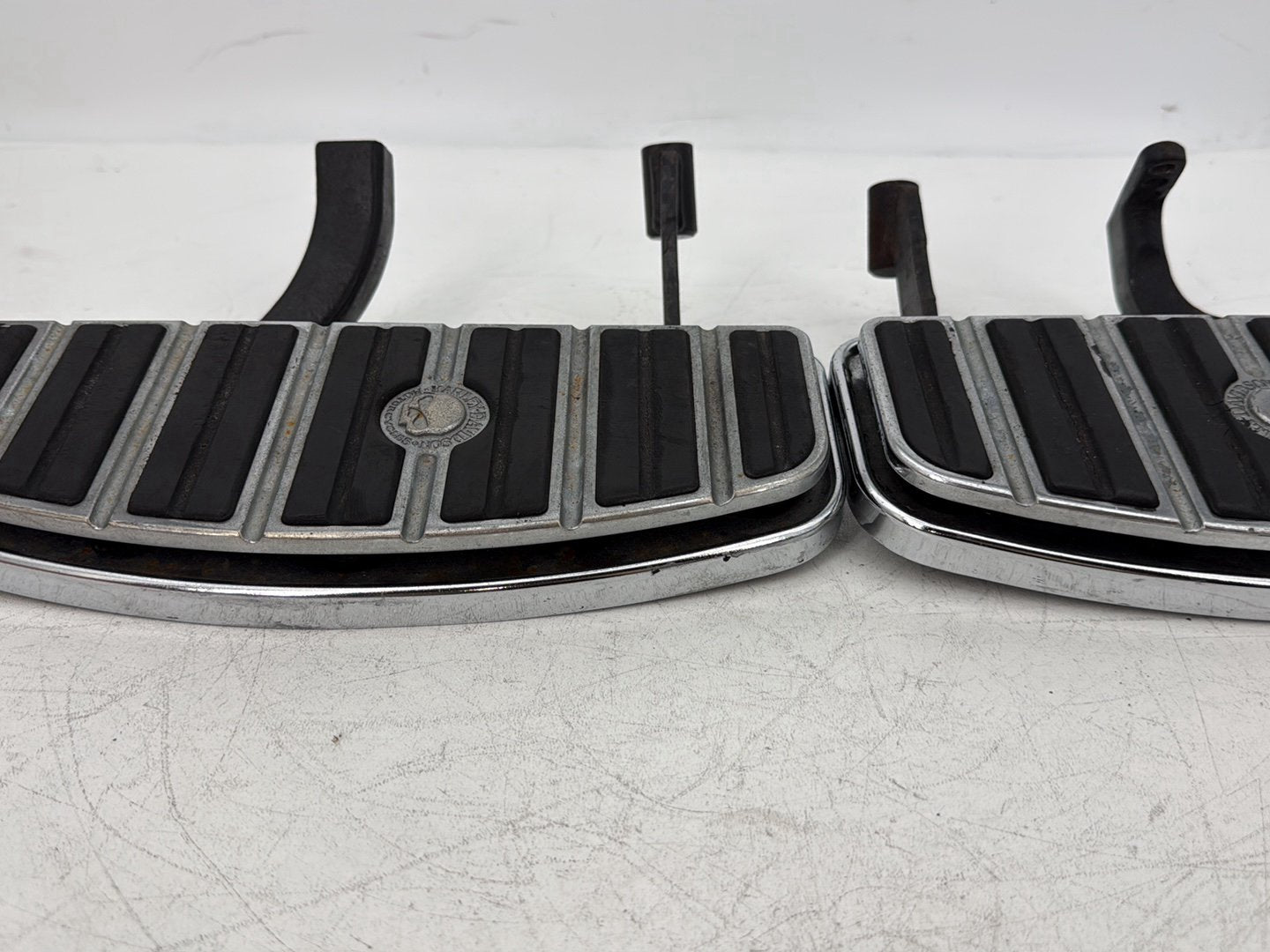 2006 Harley Touring FLHRI Road King OEM Left Right Driver Floorboard Foot Rest