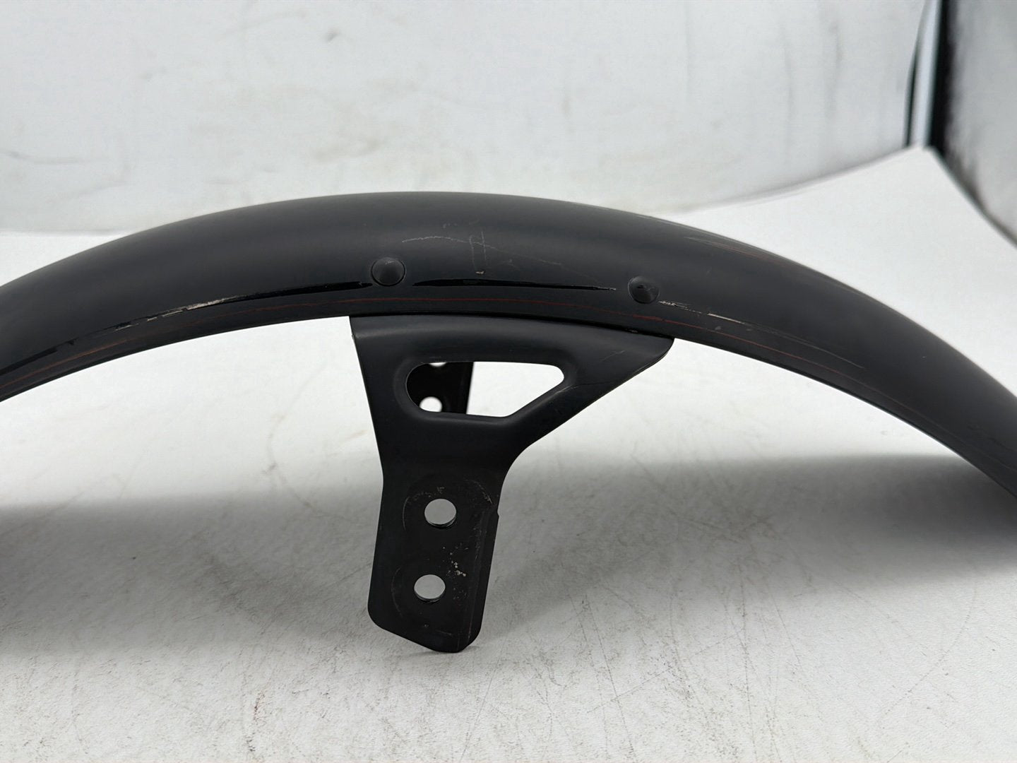 2009 Harley Dyna Street Bob FXDB OEM Front Wheel Fender Shell Panel