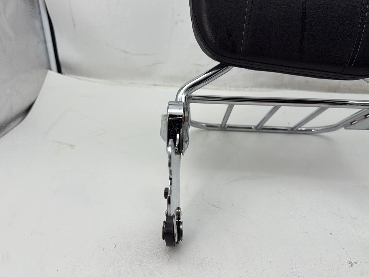 2008 Harley Road King Touring FLHR OEM Rear Sissy Bar w/ Backrest Cushion Pad
