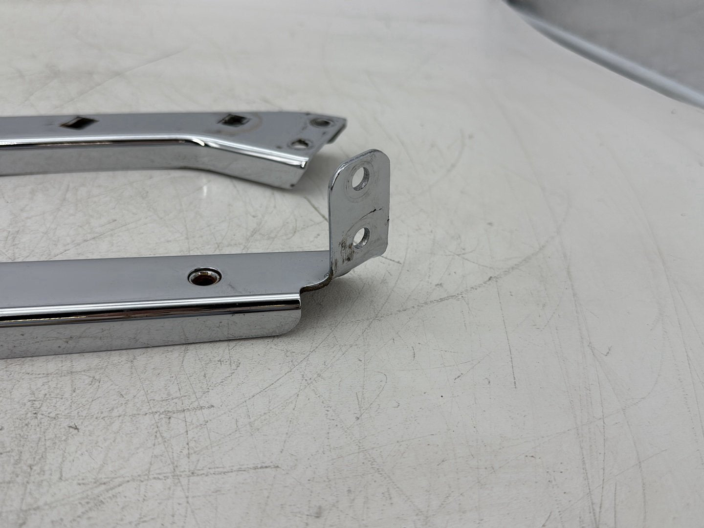 2006 Harley Electra Glide Touring Classic FLHTCI OEM Left Right Saddlebag Fender Struts Brackets