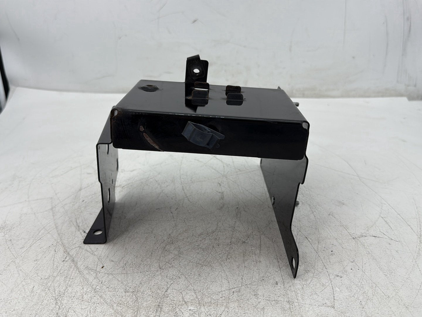 2005 Harley Electra Glide Touring Ultra FLHTCUI OEM Lower Battery Tray Stay Box Cover Panel