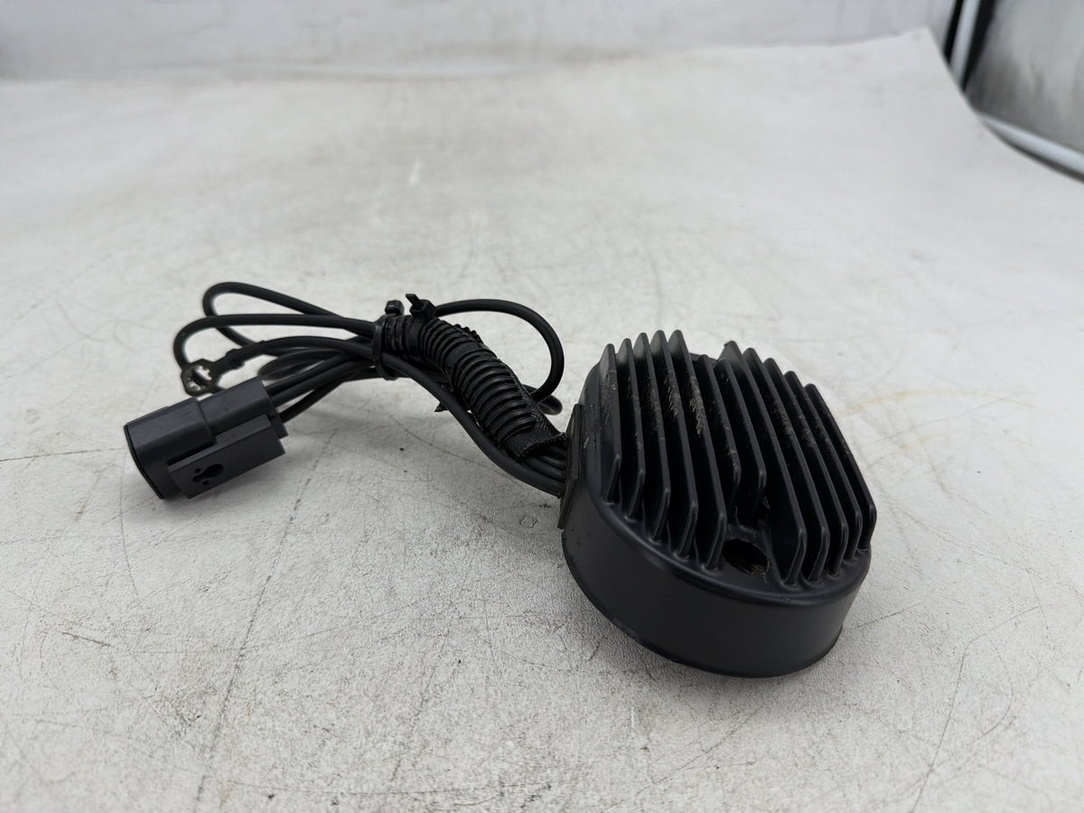 2001 Harley Fat Boy Softail FLSTF OEM Voltage Regulator Rectifier