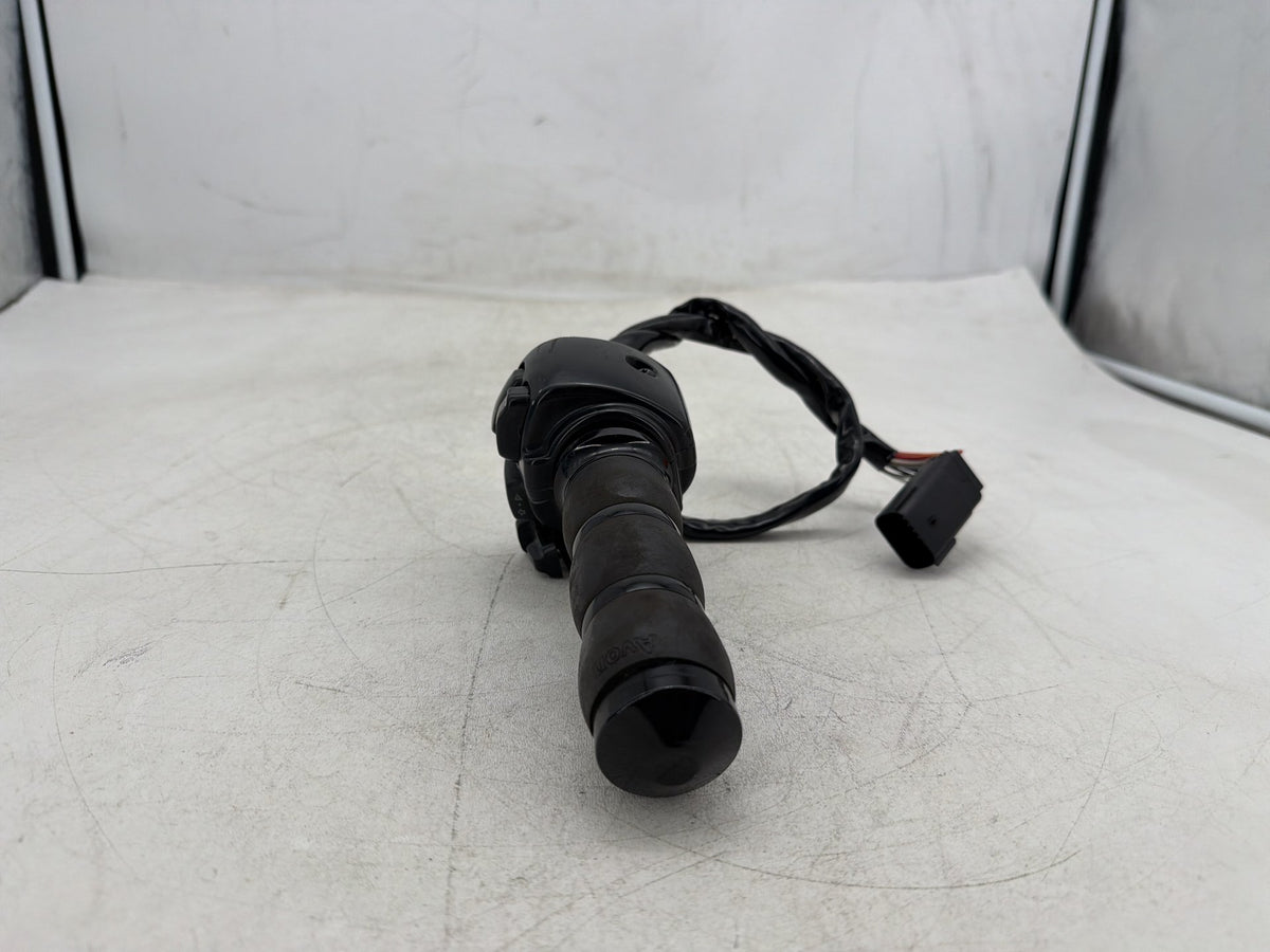 2013 Harley Electra Glide Touring OEM Right Engine Start Kill Switches Controls