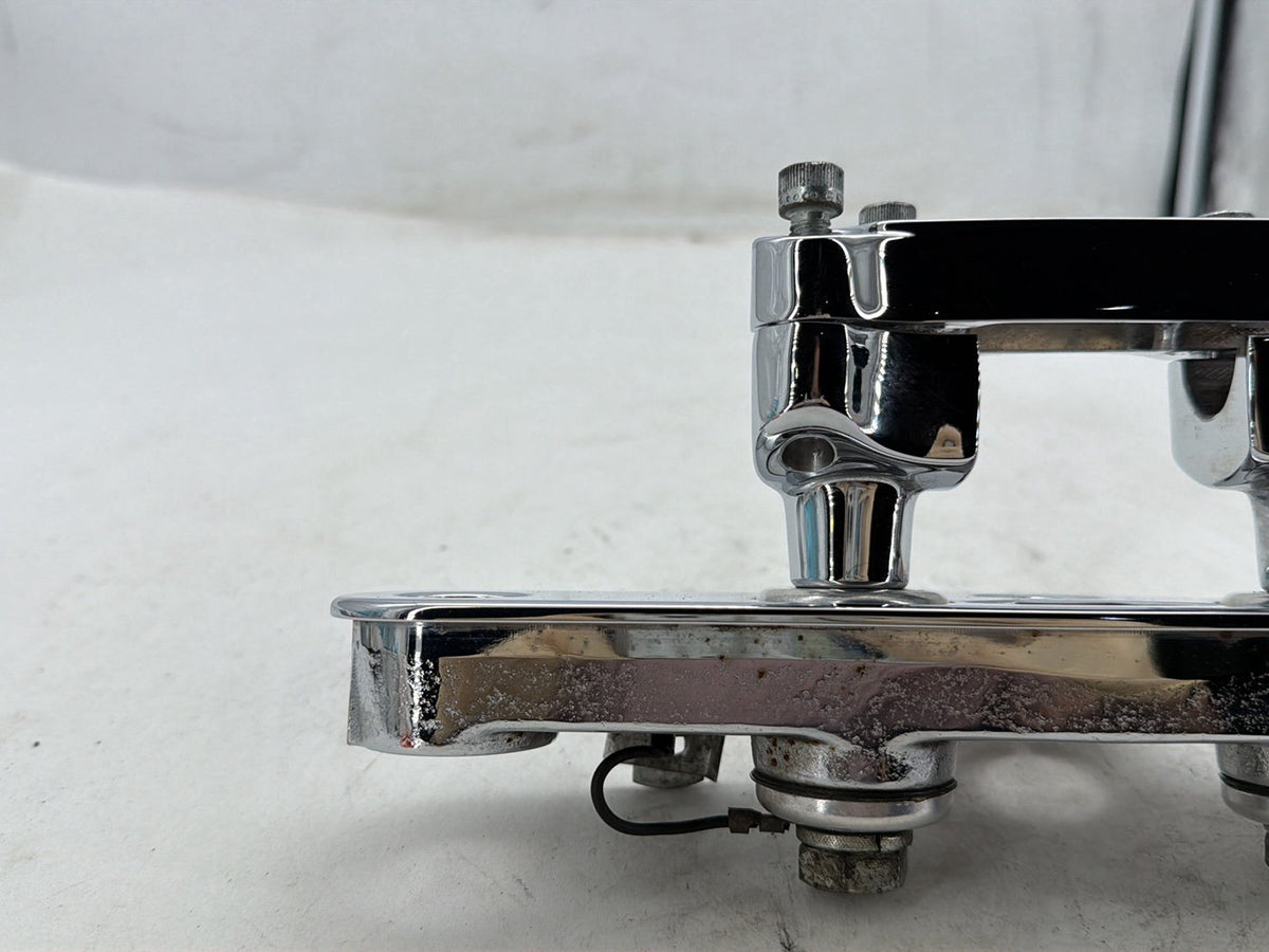2004 Harley Heritage Softail Classic OEM Front Fork Upper Triple Tree Bracket