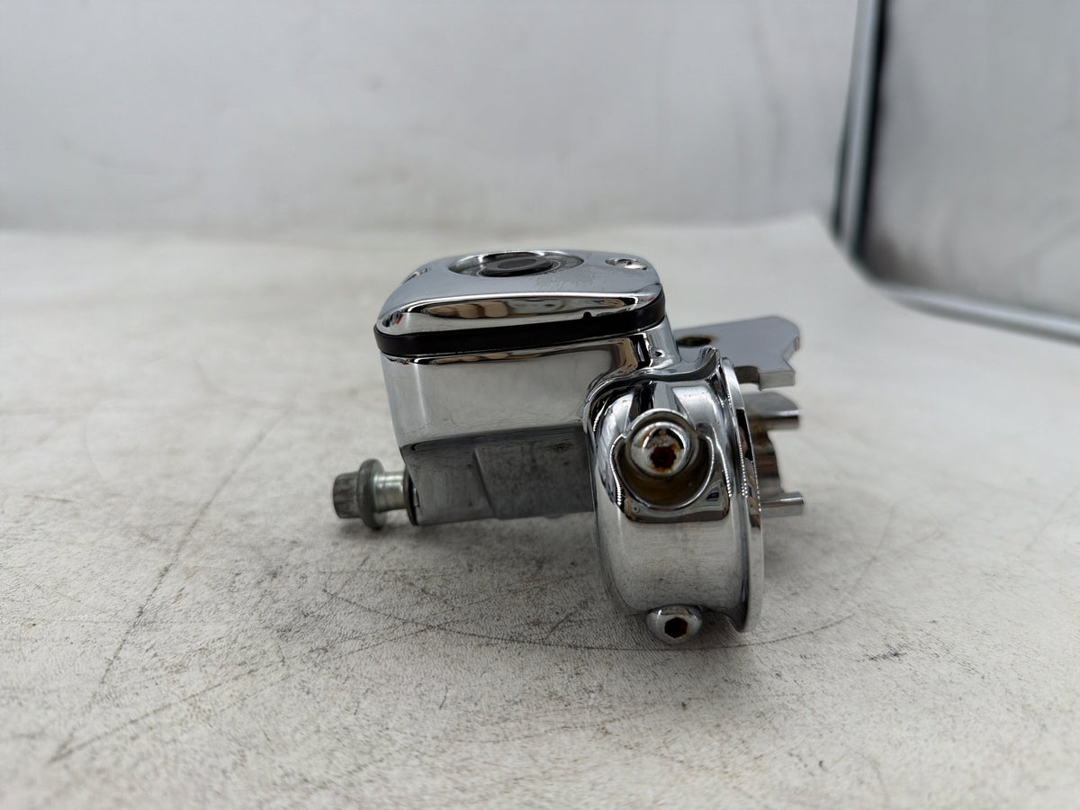 2002 Harley Dyna Wide Glide FXDWG OEM Front Right Brake Master Cylinder CHROME