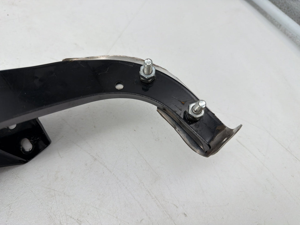 2010 Harley Street Glide Touring FLHX OEM Right Left Fairing Support Brackets