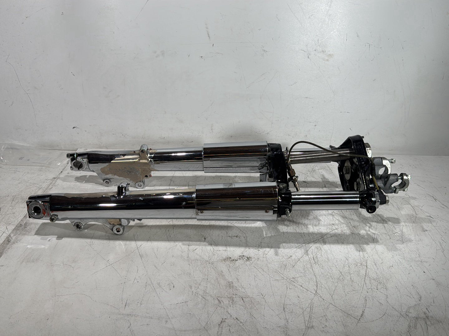 1996 Harley Road King Touring Police FLHPI OEM Front Triple Tree Set & LH RH Fork Legs Sliders
