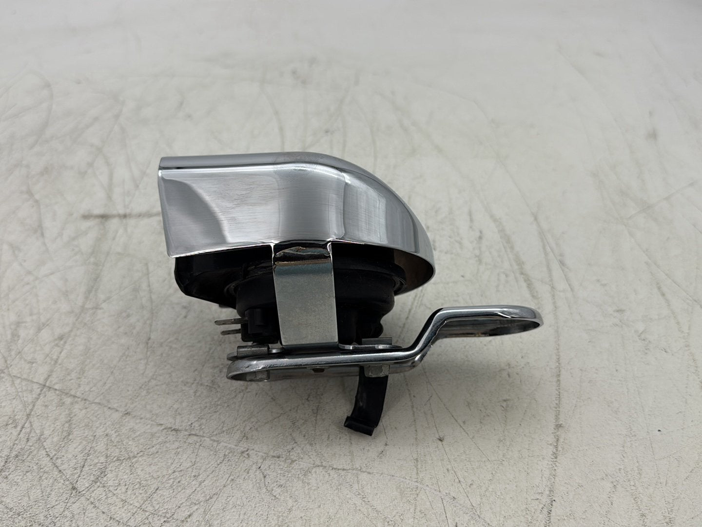 2012 Harley Street Glide Touring FLHX OEM Horn Signal Klaxon Chrome Cover