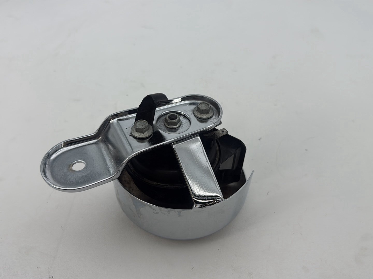 2011 Harley Road King Touring FLHRC Classic OEM Horn Signal Klaxon Chrome Cover