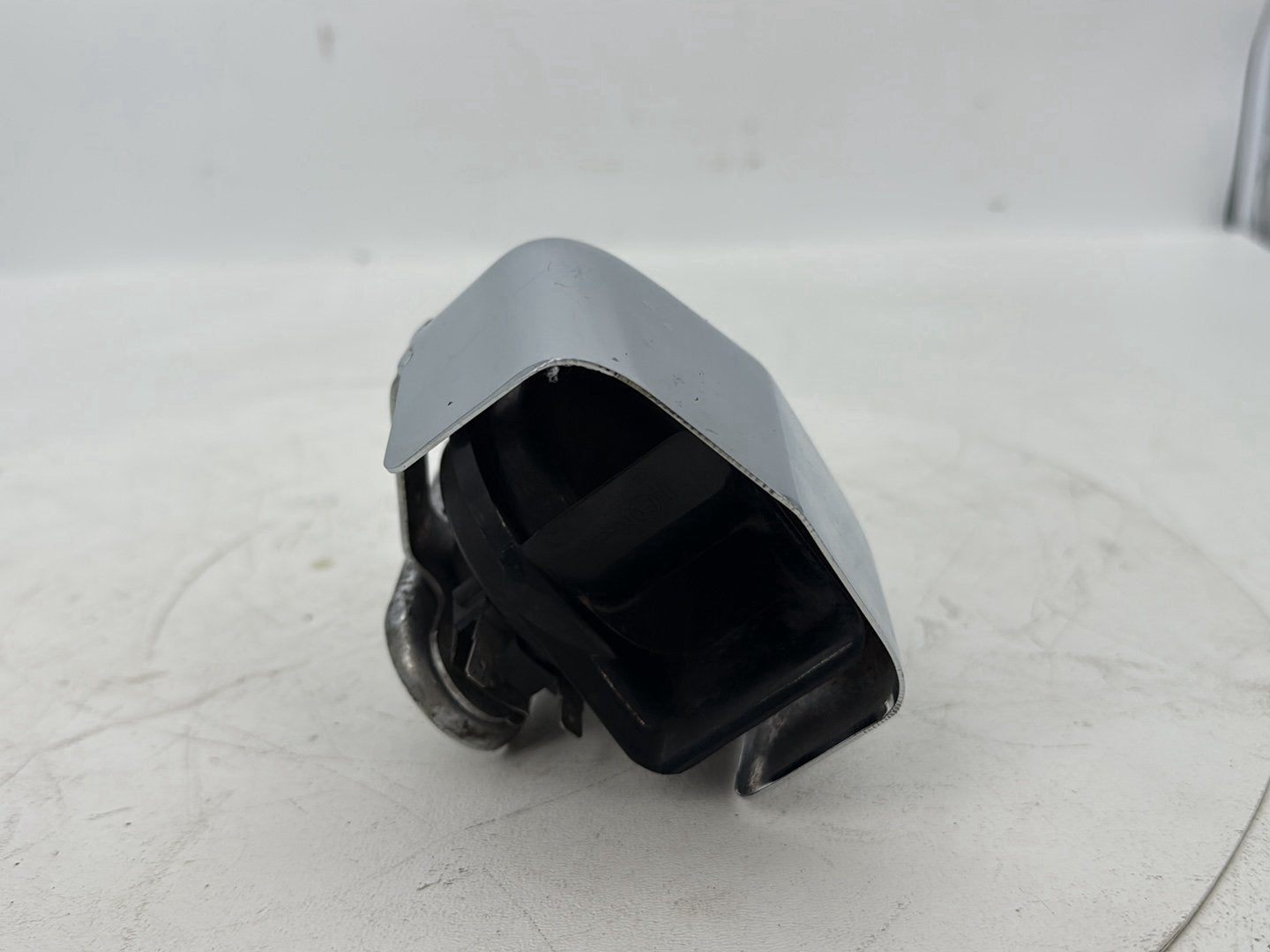 2007 - 2012 Harley-Davidson Touring Electra Glide Ultra Horn Signal Klaxon Chrome Cover