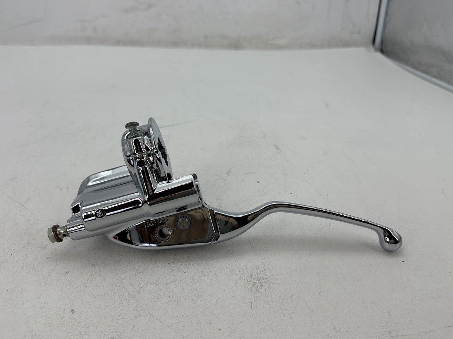 2014 Harley Electra Glide Touring CVO Screamin Eagle OEM Front Right Brake Lever Master Cylinder