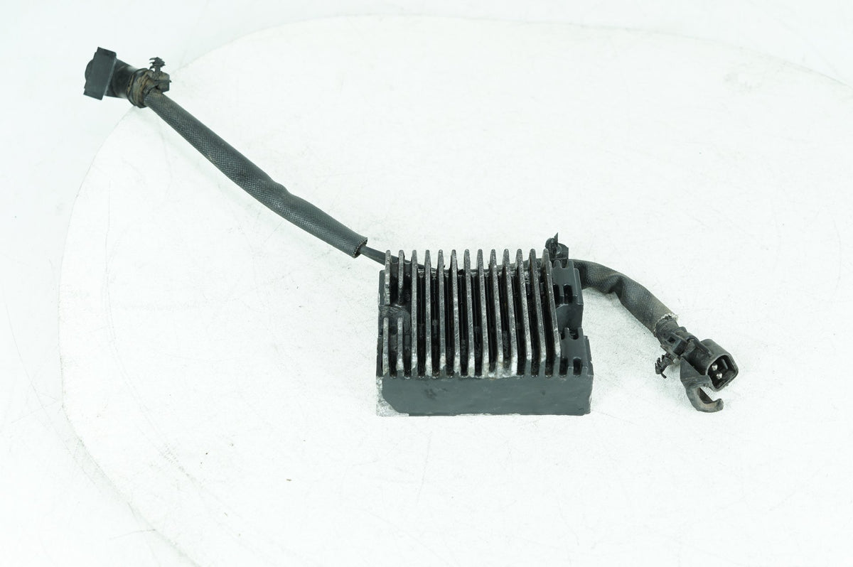 2004 - 2022 Harley-Davidson Sportster Iron 883 Voltage Regulator Rectifier    74711-08