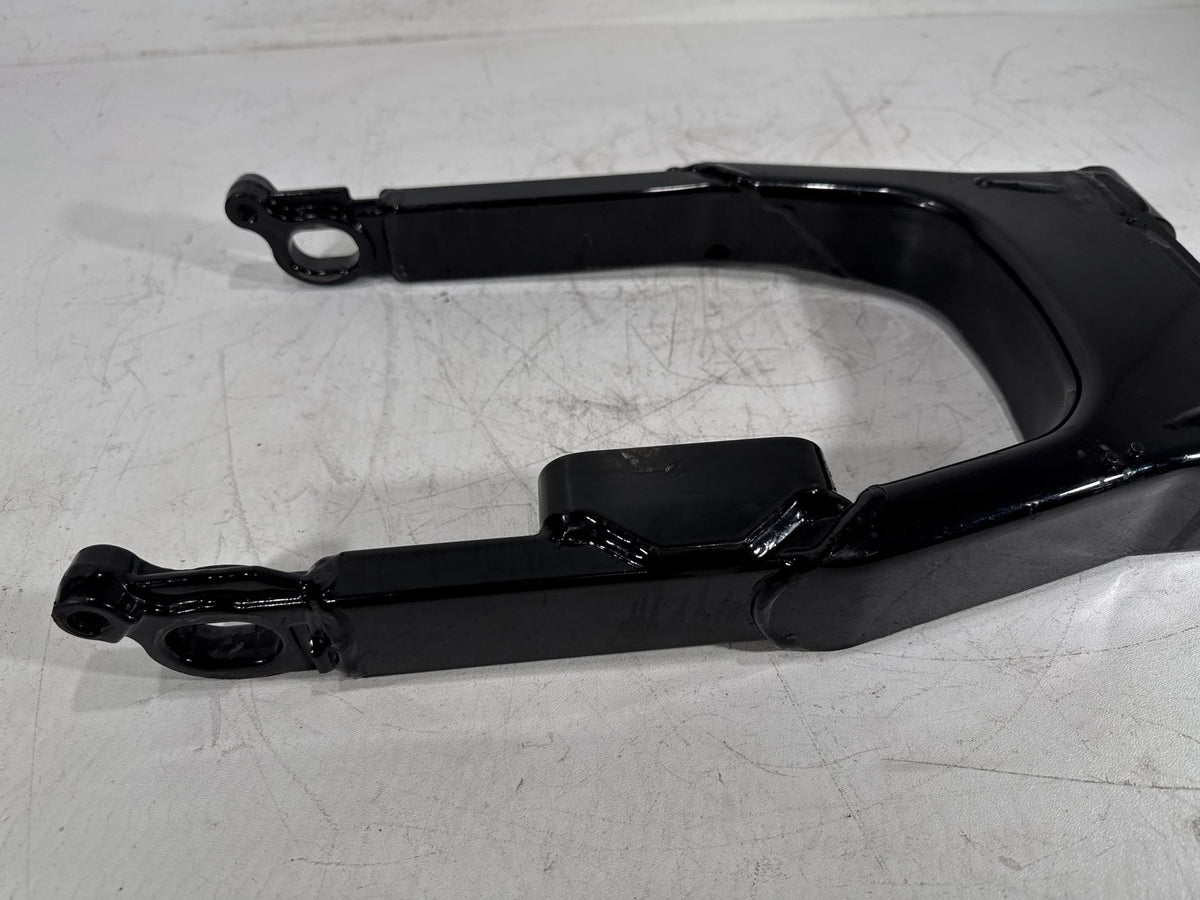 2007 Harley Electra Touring CVO Screamin Eagle OEM Rear Fork Swingarm Swing Arm