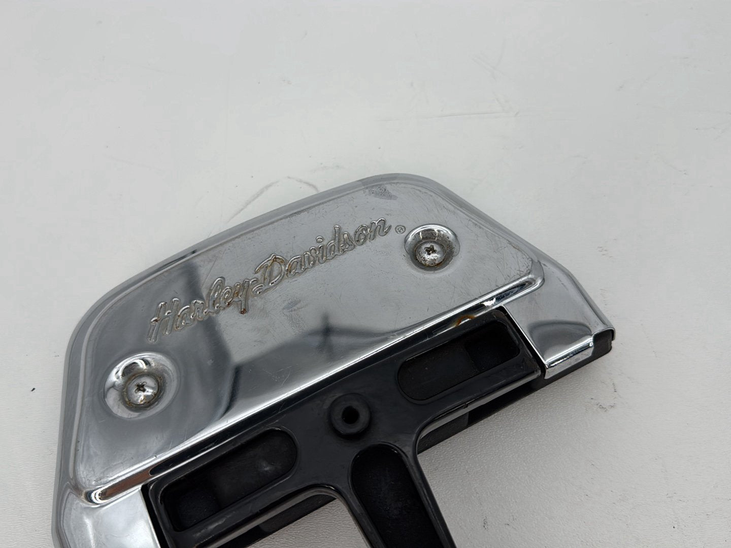 1999 - 2006 Harley-Davidson Touring Electra Glide Classic Left & Right Passenger Floorboard Foot Rest 52719-93B