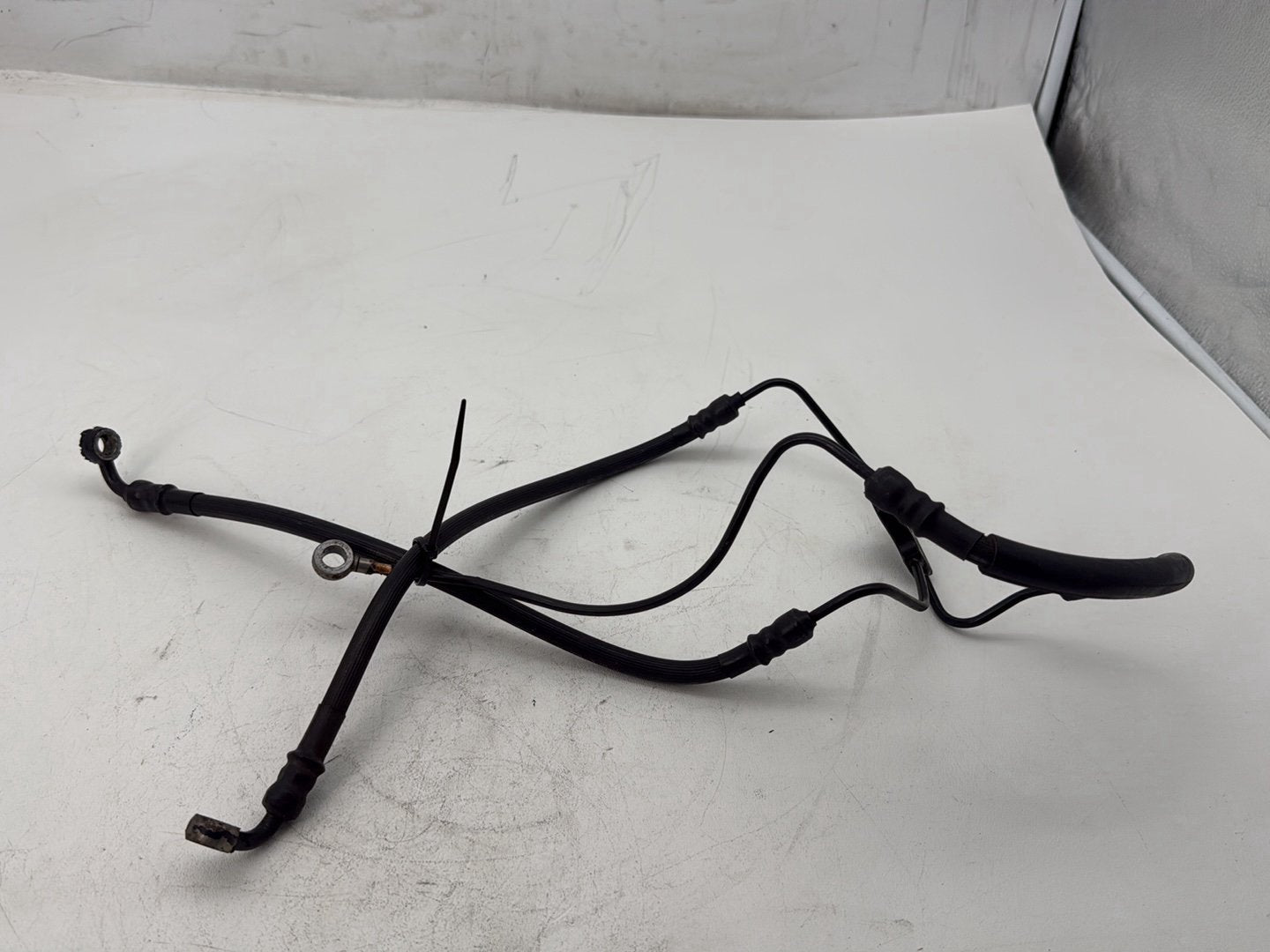 2007 Harley Touring FLHTP Electra Glide Police OEM Front Brake Hose Line Pipe