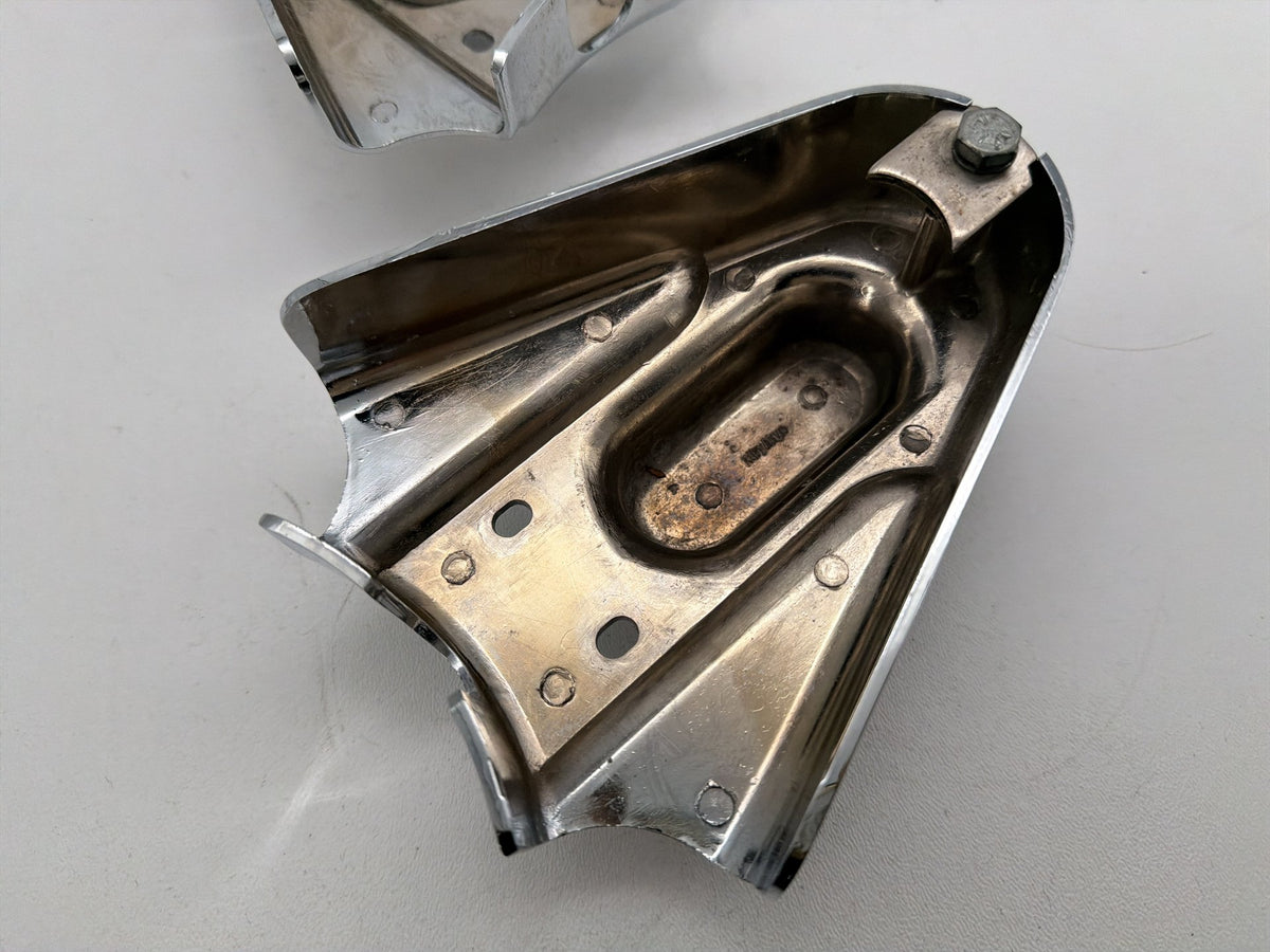 1994 Harley Softail Custom FXSTC Trim Rear Wheel Axle Nut Covers Caps Kuryakyn