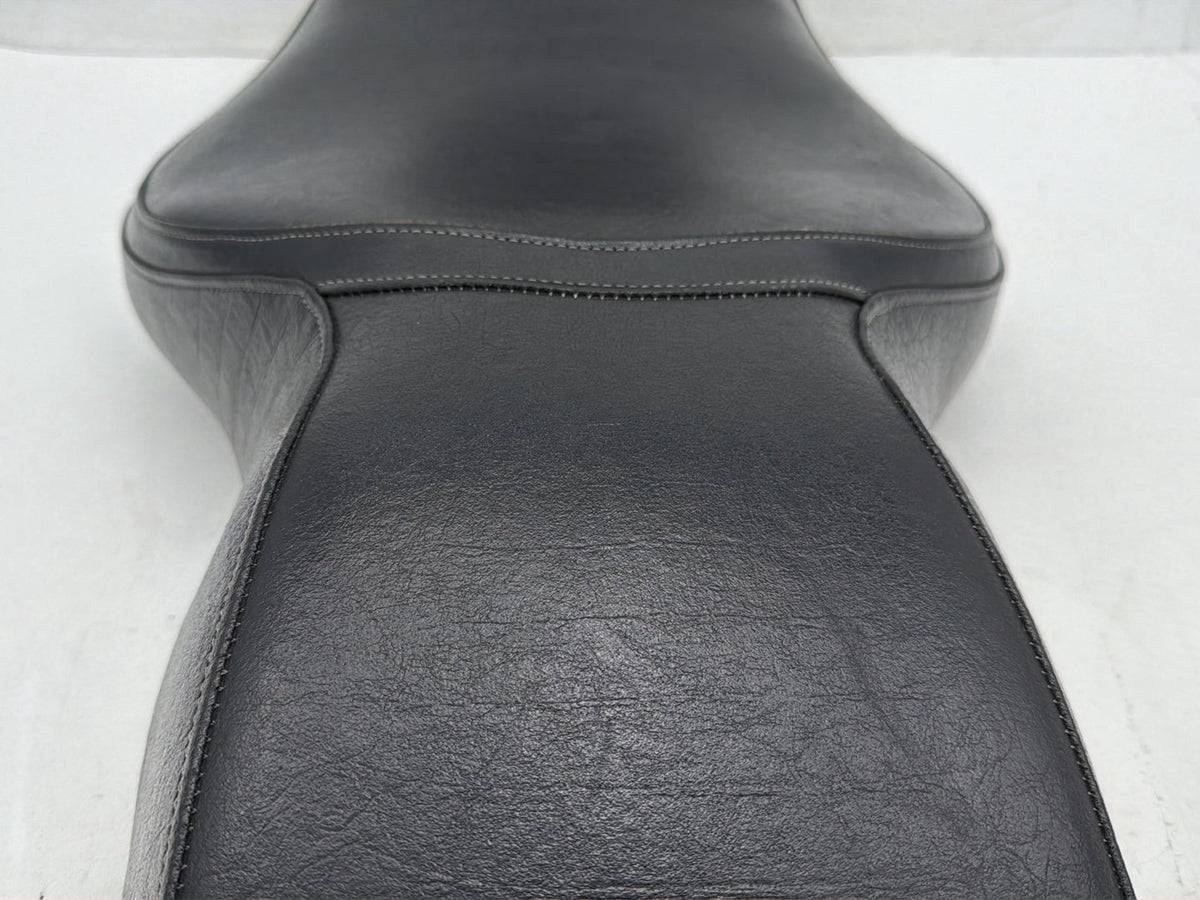 2001 Harley Electra Glide Touring FLHT OEM Passenger Rider Driver Seat Saddle