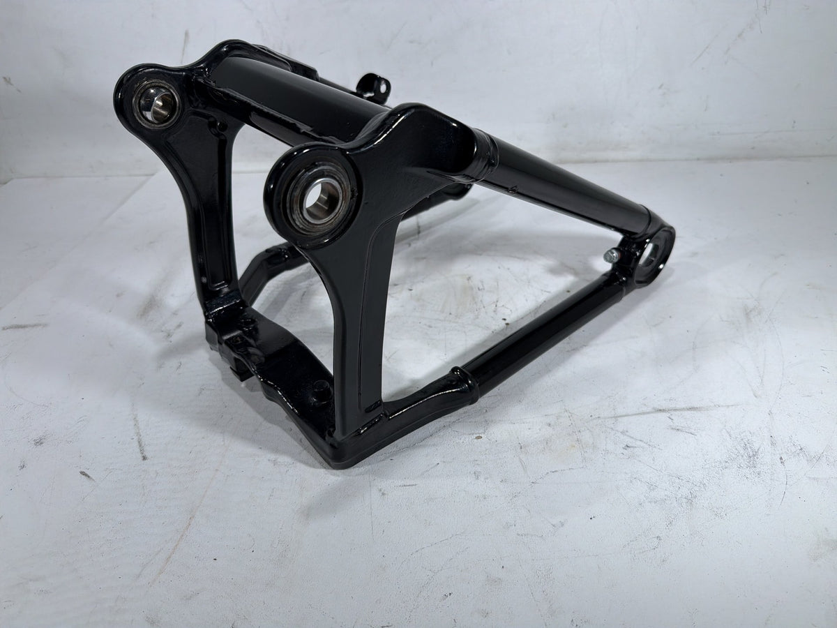 2020 Harley Softail Standard FXST OEM Rear Fork Swingarm Swing Arm