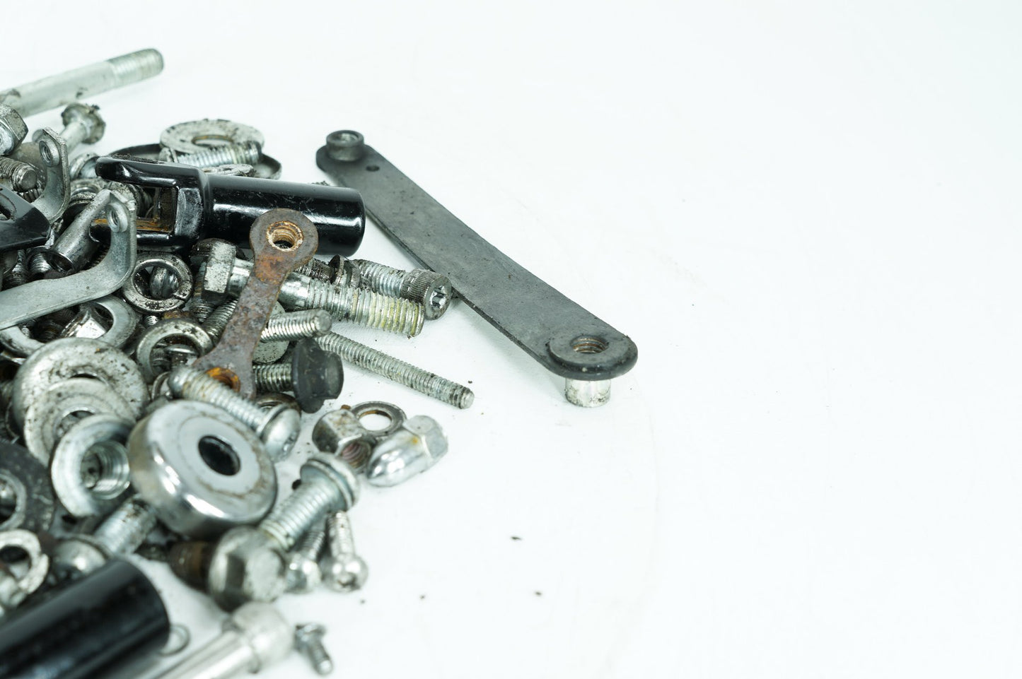 1999 - 2006 Harley-Davidson Softail Deluxe Hardware Bolts Nuts & Brackets