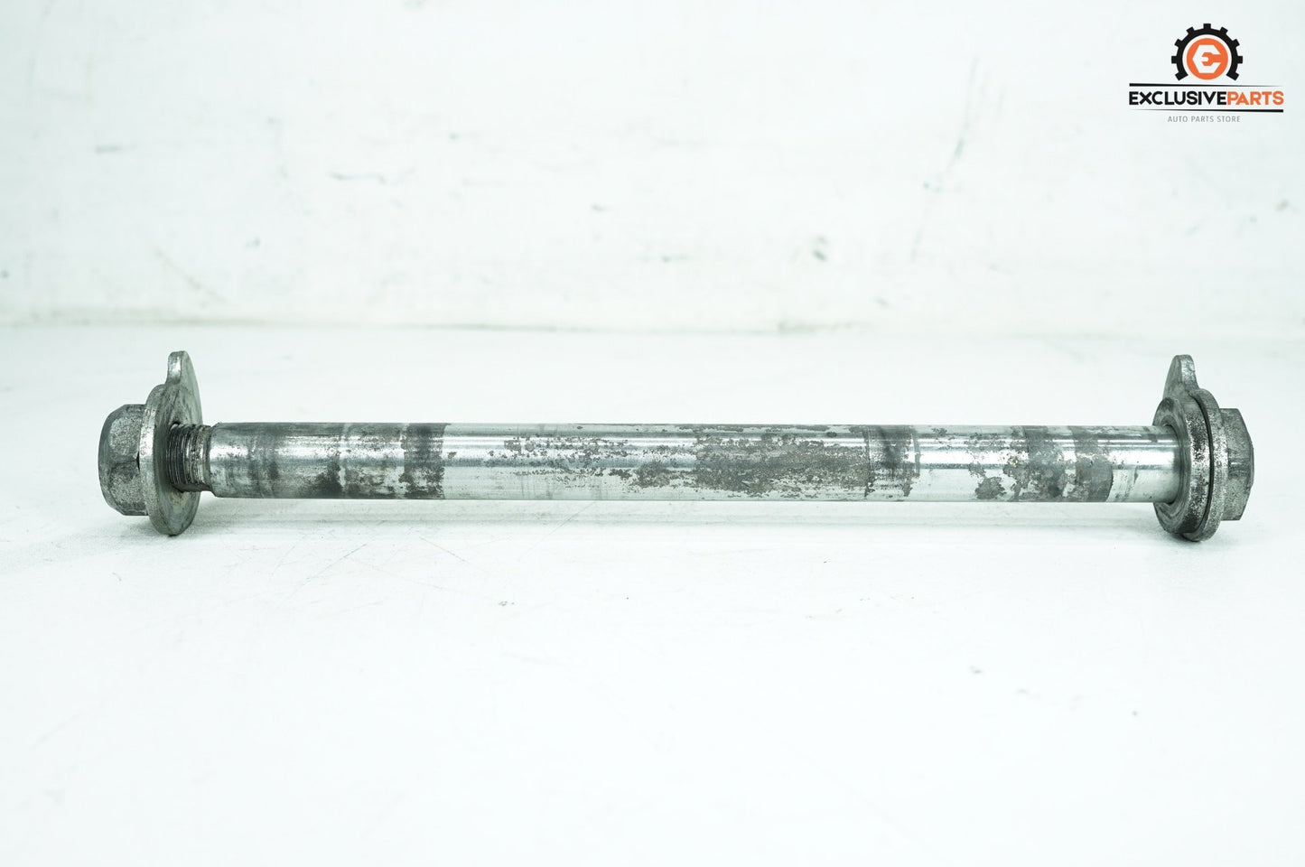 2007 - 2013 Harley-Davidson Touring Electra Glide Classic Rear Wheel Axle Bolt Shaft 41056-09