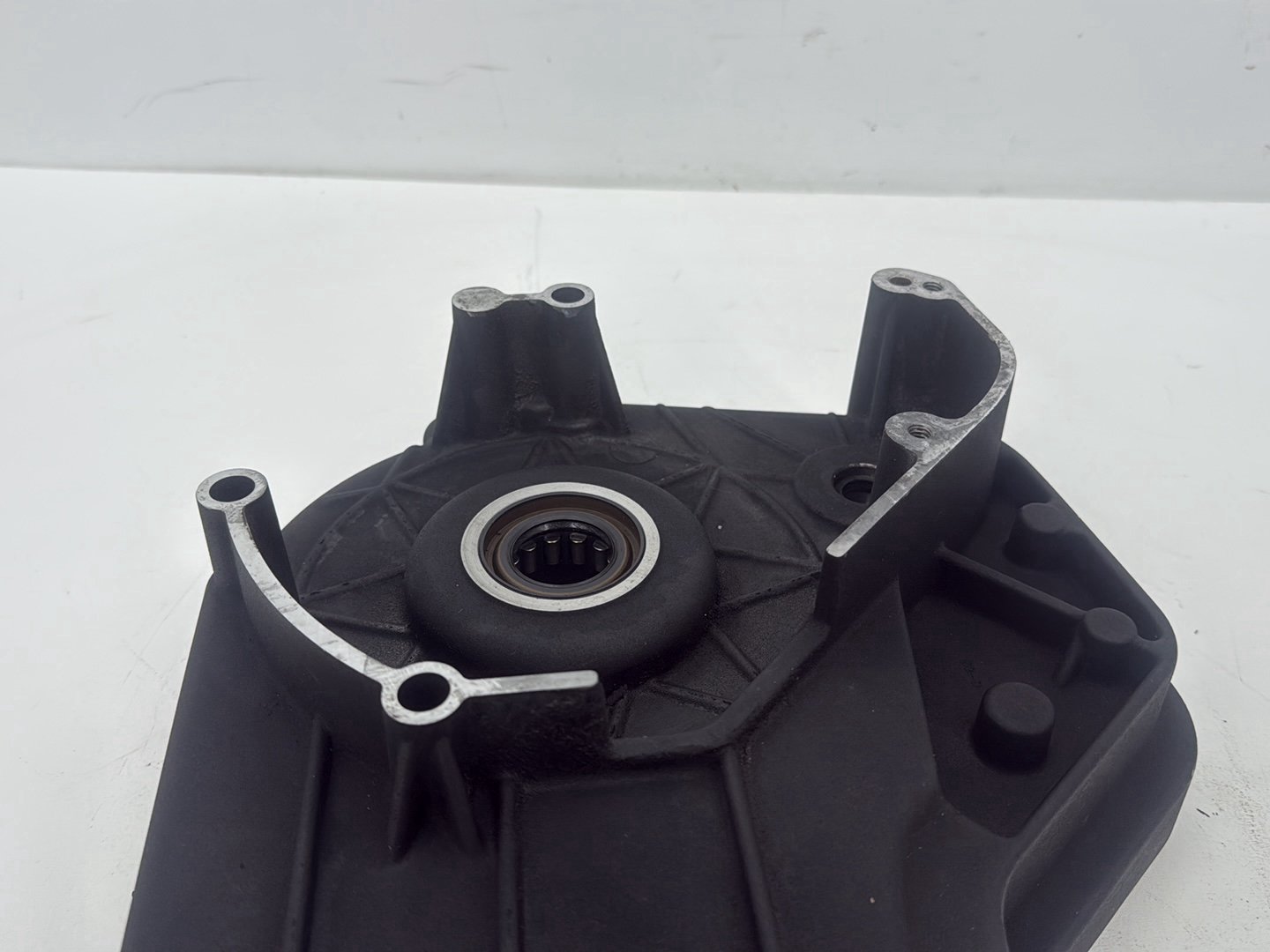 2005 Harley Touring FLHRCI Road King Classic OEM Inner Primary Clutch Cover