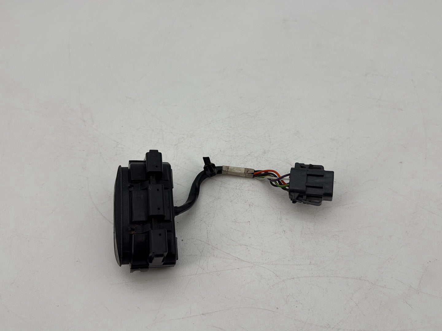 1999 - 2006 Harley-Davidson Touring Road King Custom Dash Indicator Lamp Wire Plug In 68113-99B