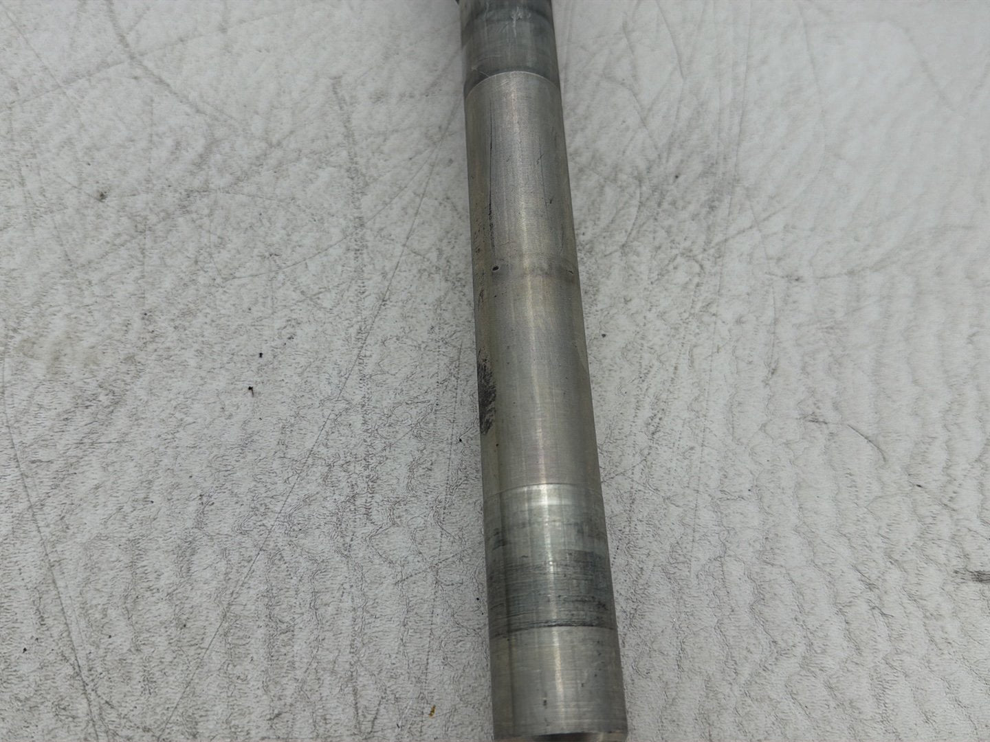 2011 Harley Heritage Softail Classic FLSTC OEM Front Wheel Axle Bolt Shaft