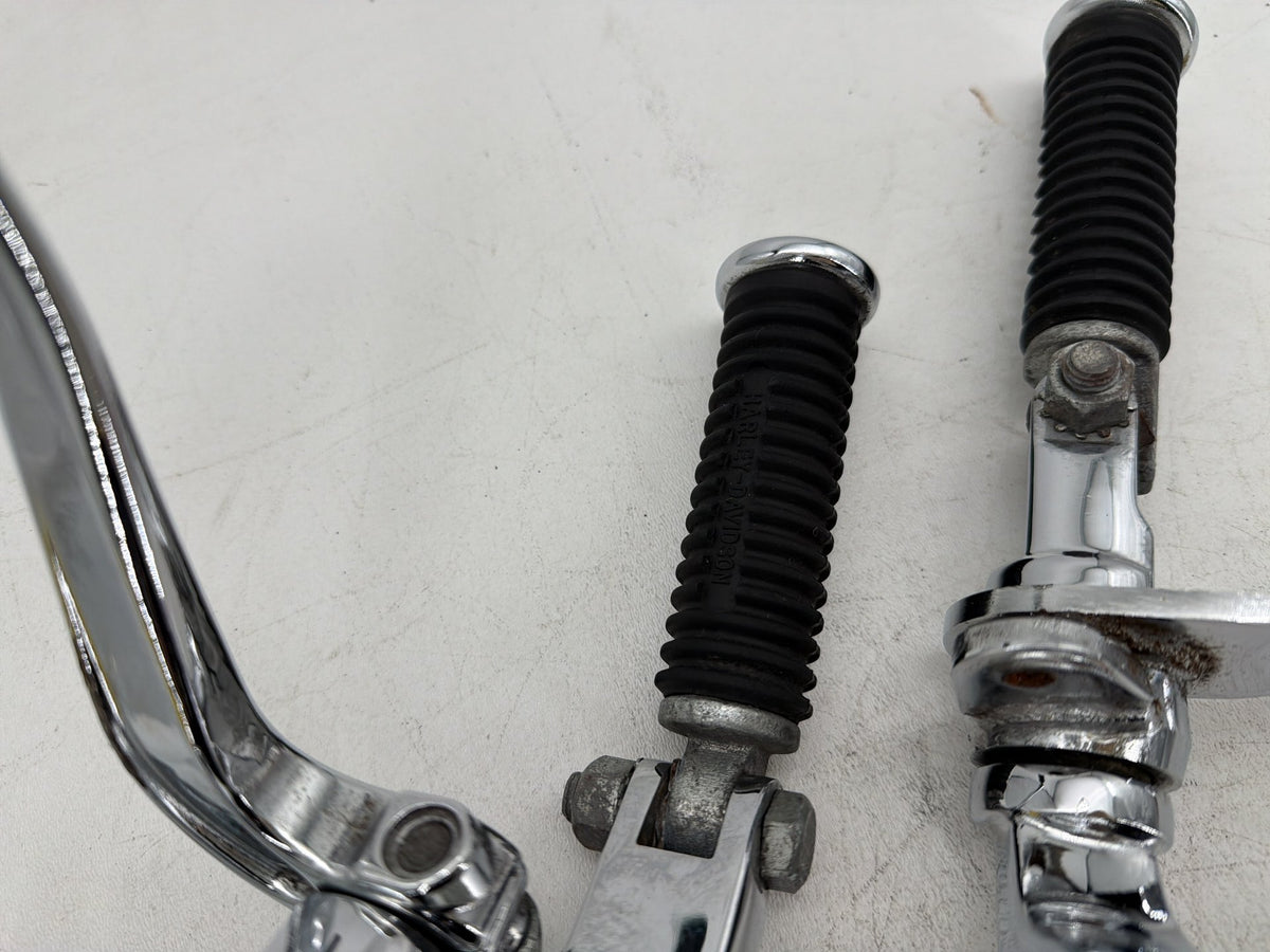 2005 Harley Dyna Super Glide Custom FXDC OEM Left Right Foot Brake Control Pegs