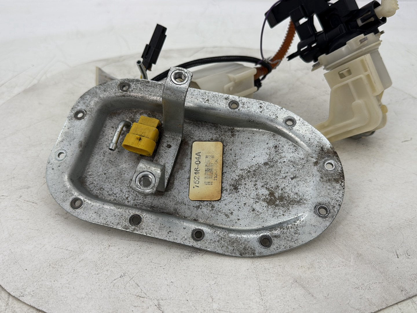 2015 Harley Dyna Low Rider FXDL OEM Gas Gasoline Fuel Petrol Pump Sending
