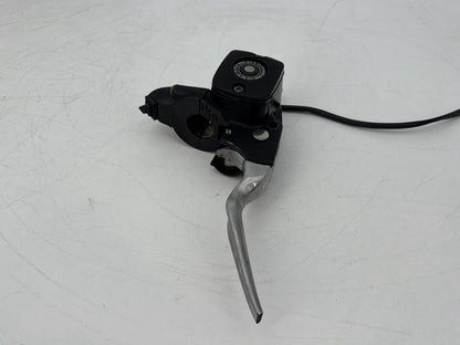 1999 - 2006 Harley-Davidson Touring Electra Glide Classic Front Right Brake Lever Master Cylinder 45013-96D
