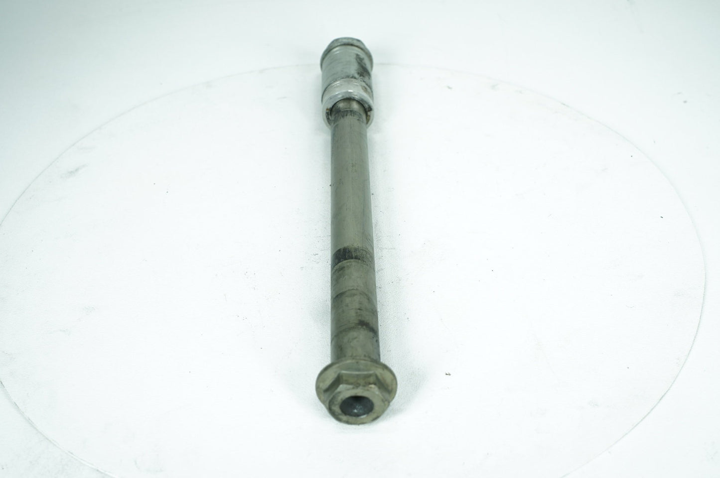 2007 - 2017 Harley-Davidson Dyna Super Glide Custom Rear Wheel Axle Bolt Shaft 41114-08
