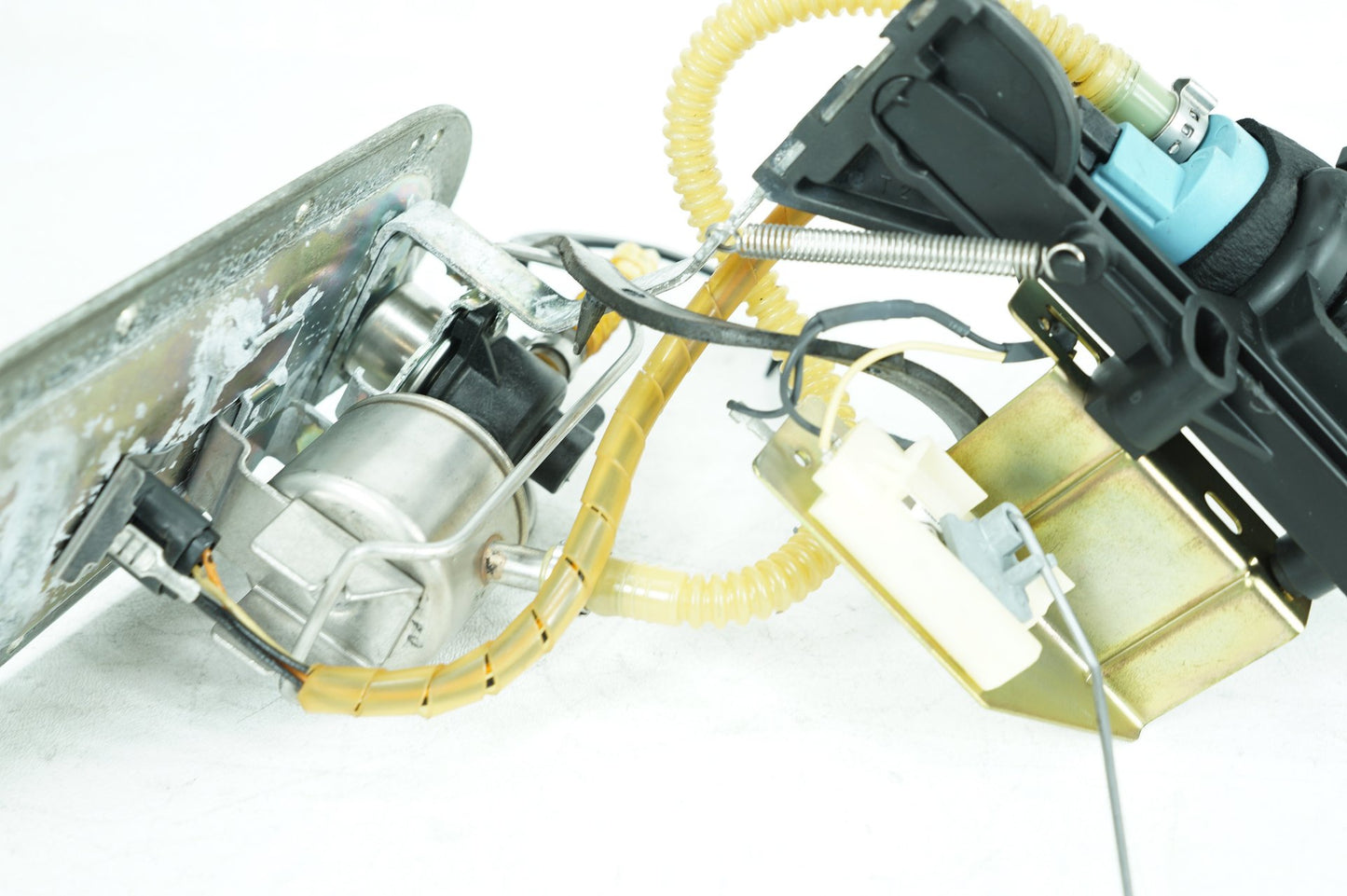 1999 - 2006 Harley-Davidson Touring Road King Fuel Pump Gas Gasoline Petrol Sending 75127-02C