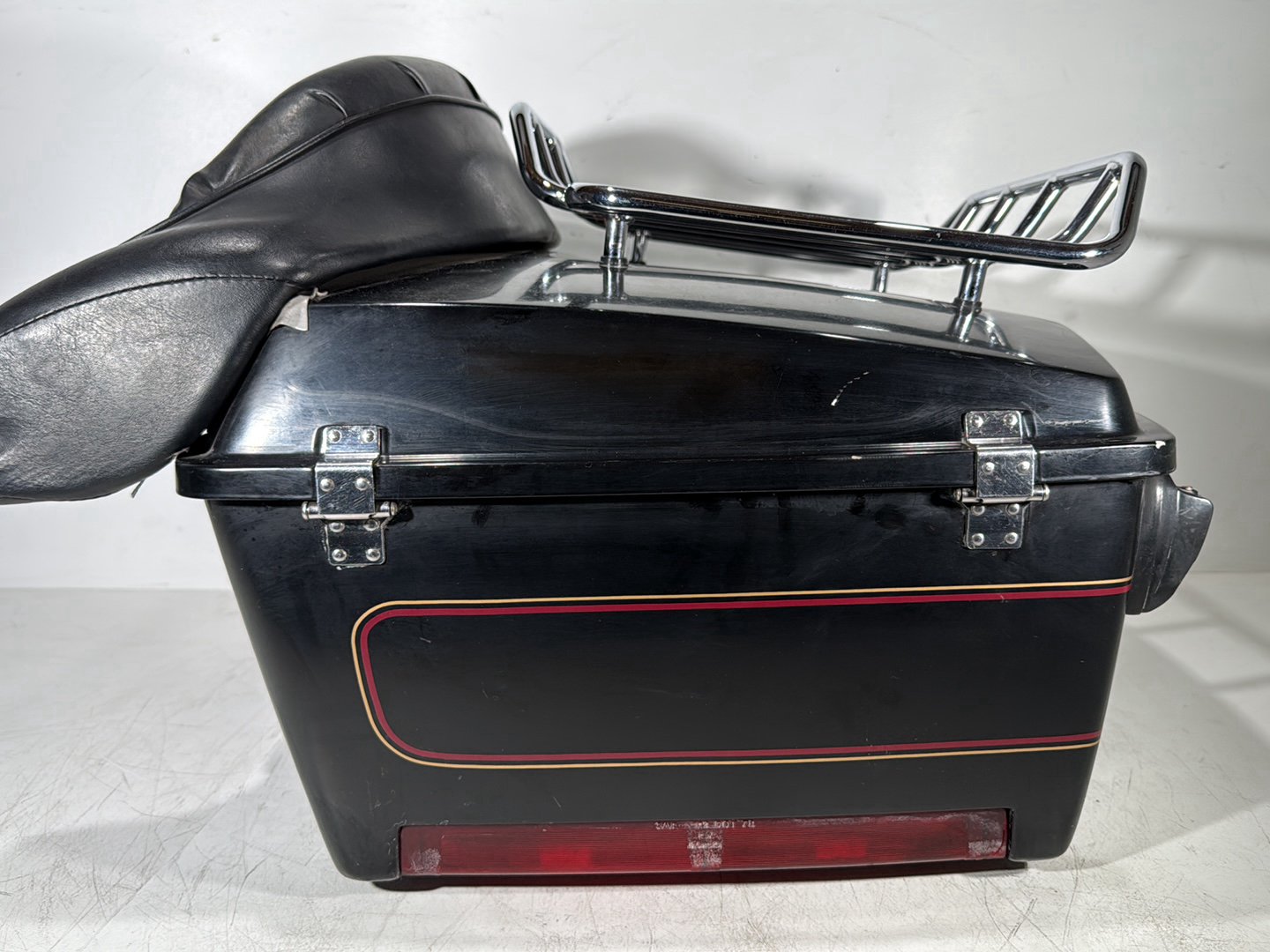 1999 - 2006 Harley-Davidson Touring Electra Glide Classic Pass Backrest Tour Pak Luggage NOKey 53140-00BDK