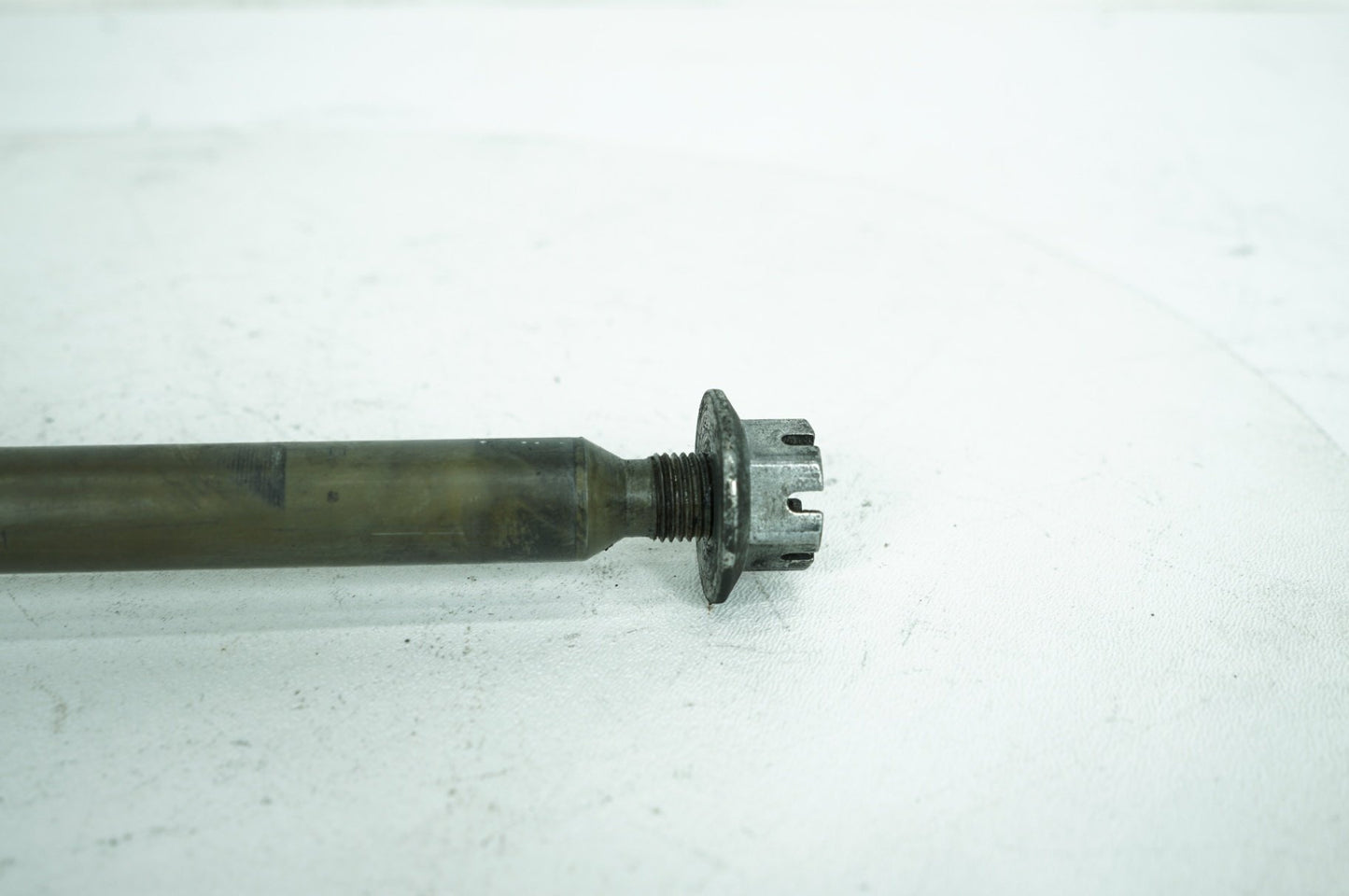 1986 - 1999 Harley-Davidson Dyna Super Glide Rear Wheel Axle Bolt Shaft 41114-90