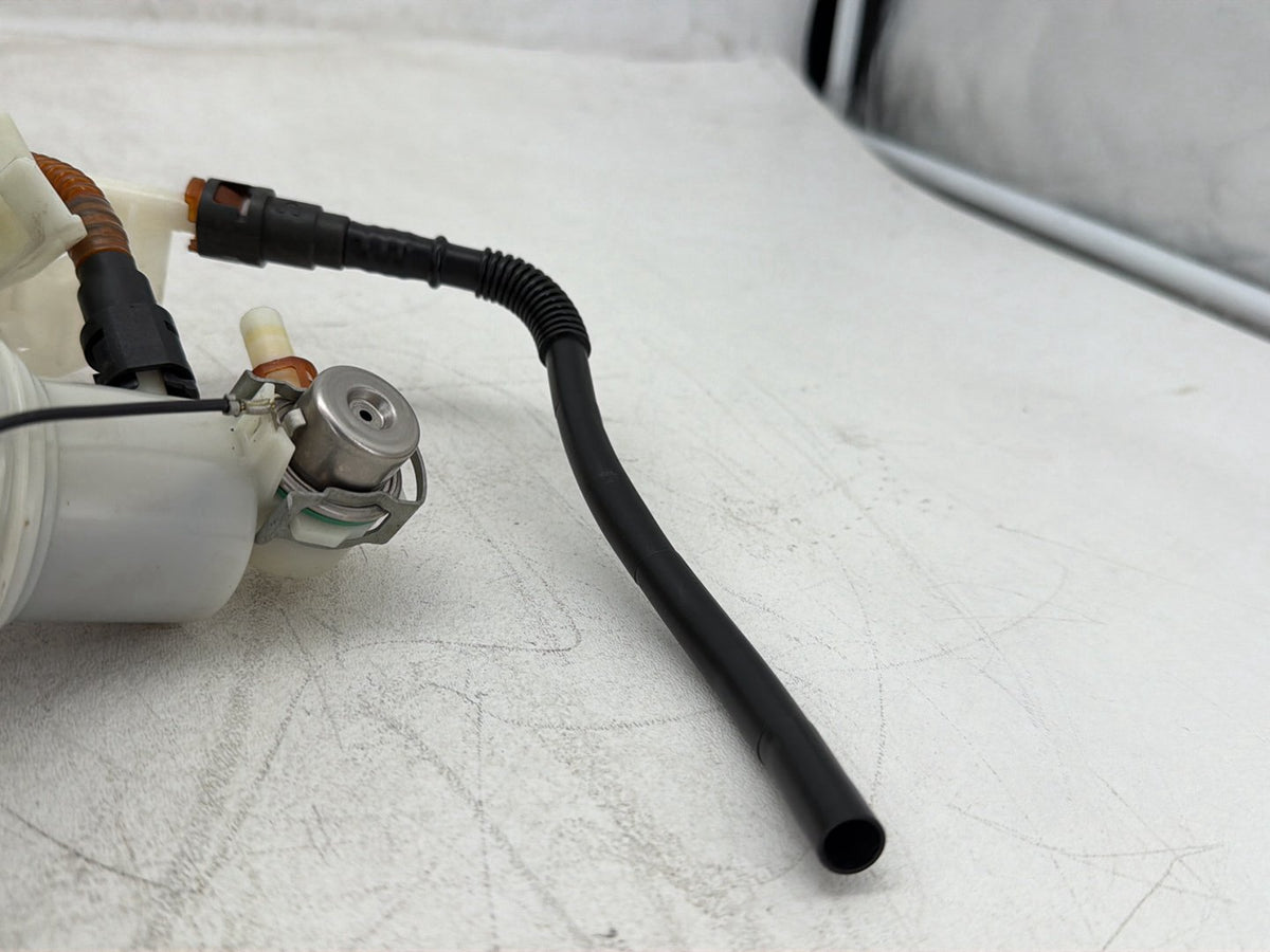 2013 Harley Electra Glide Touring CVO OEM Fuel Pump Gas Gasoline Petrol Sending