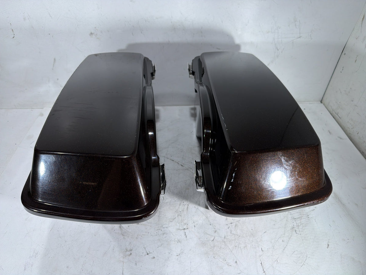 2011 Harley Electra Glide Touring Ultra OEM Left Right Saddlebags Luggage NOKey