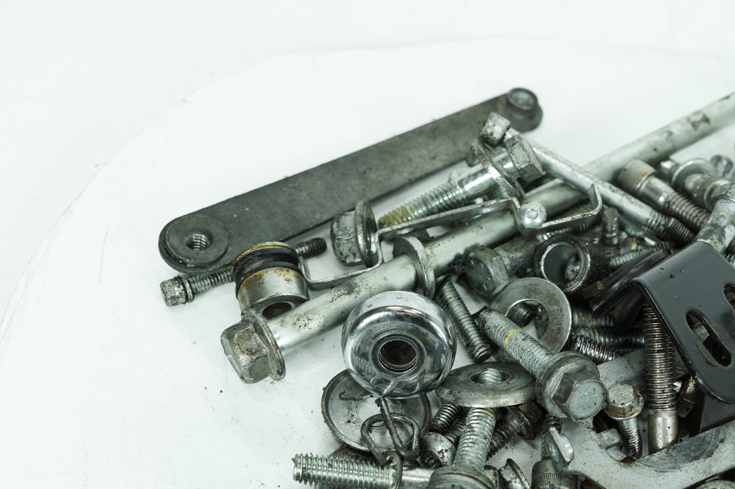 1999 - 2006 Harley-Davidson Softail Deluxe Hardware Bolts Nuts & Brackets