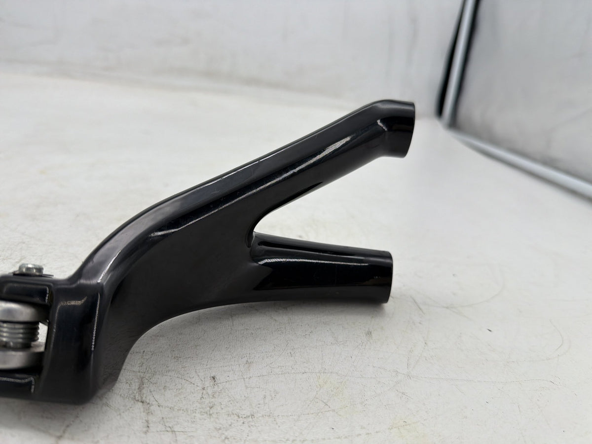 2020 Harley Softail Standard FXST OEM Right Foot Rest Support Bracket Peg