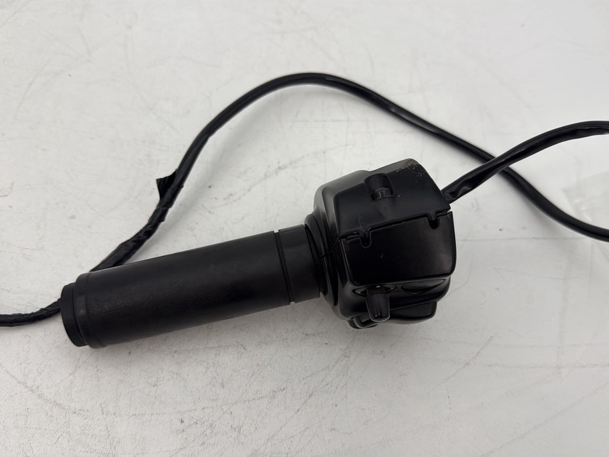 2015 Harley Touring Street Glide OEM Right Engine Start Kill Switches Controls