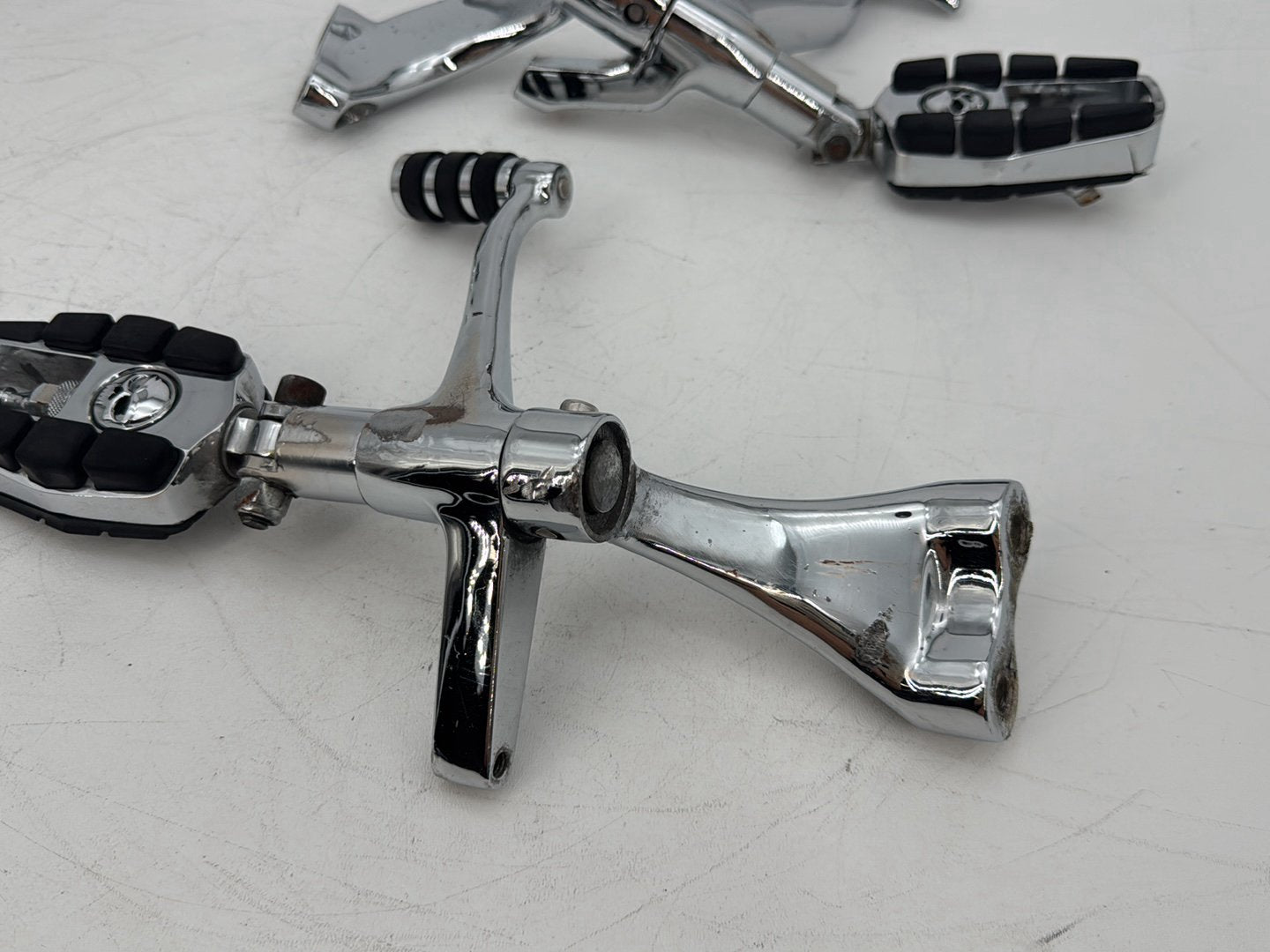 09 Harley Sportster 1200 Low Left Right Foot Brake Control Pegs Kuryakyn Zombie