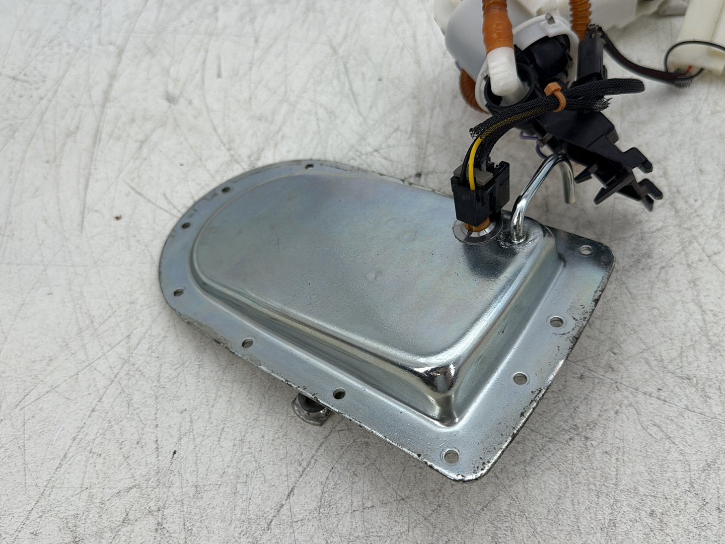 2012 Harley Dyna Super Glide Custom FXDCI OEM Gas Gasoline Fuel Petrol Pump Sending