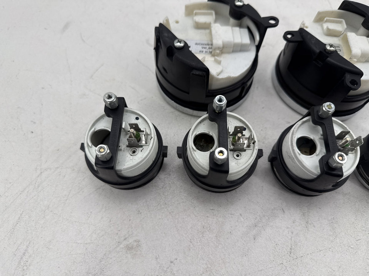 09 Harley Electra Glide Touring Ultra OEM Air Oil Volt Fuel Tacho Speedo Gauges