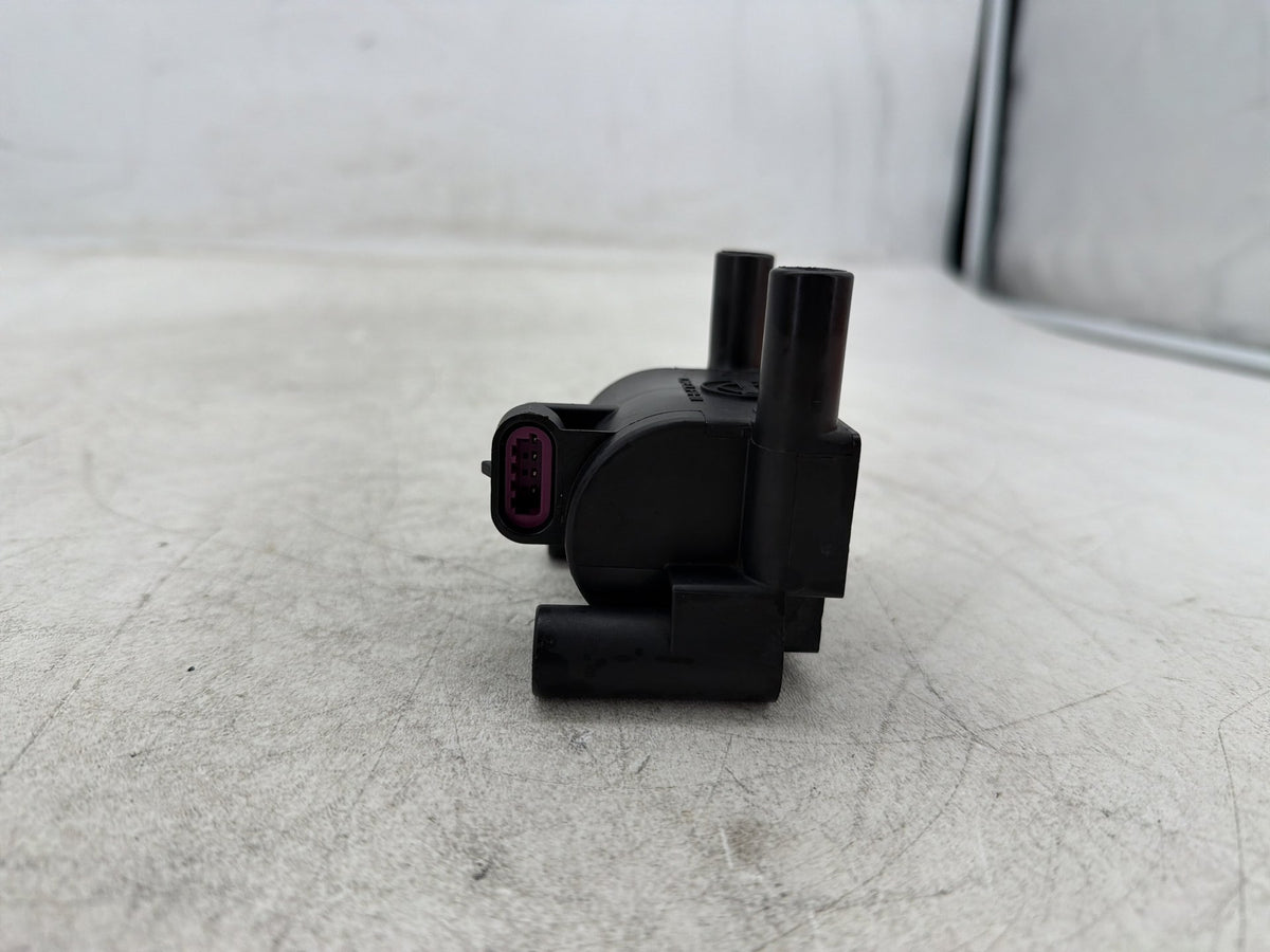 2011 Harley Electra Glide Touring Ultra OEM Ignition Coil Spark Igniter