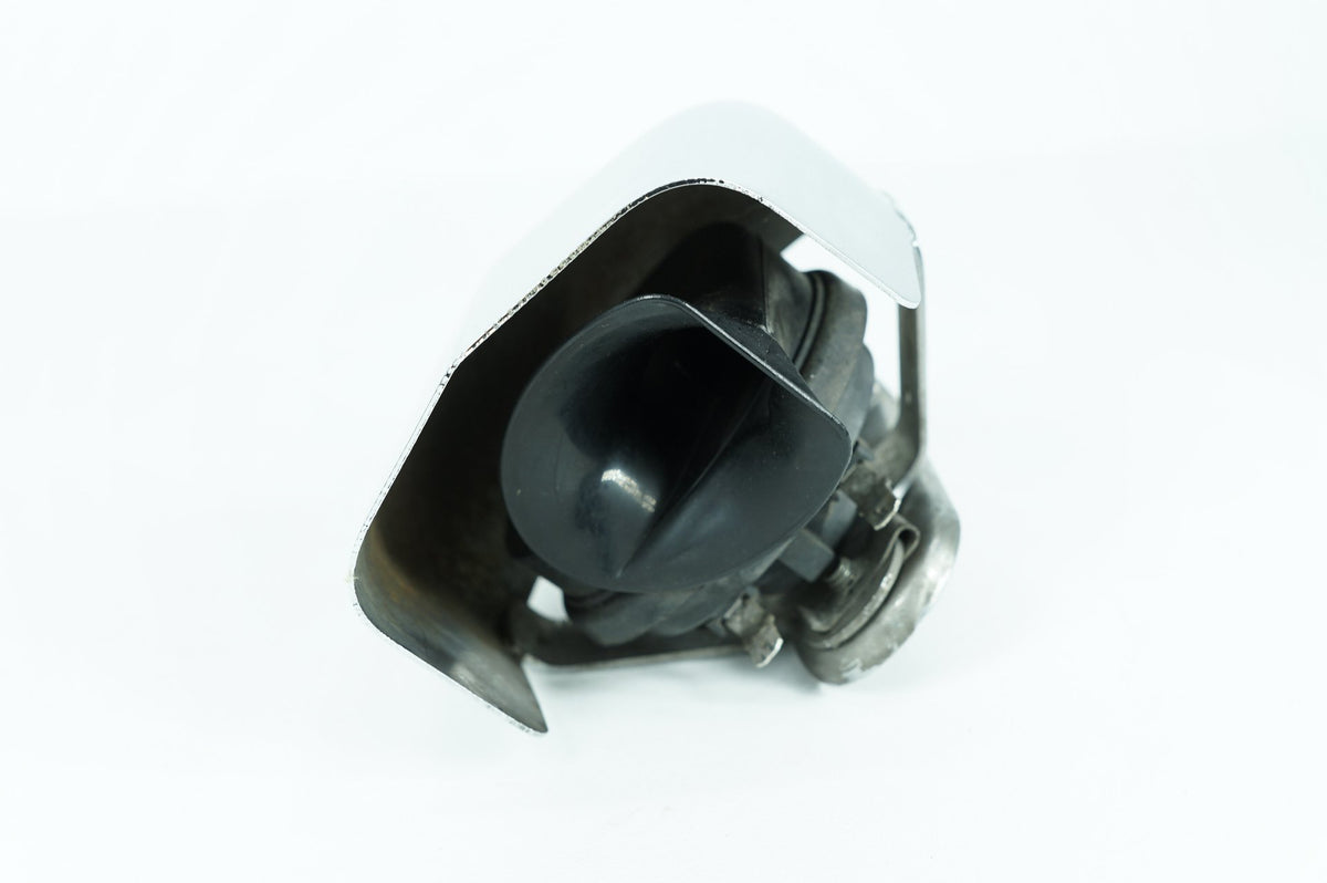 2007 Harley Softail FXST Standard OEM Horn Signal Klaxon Chrome Cover