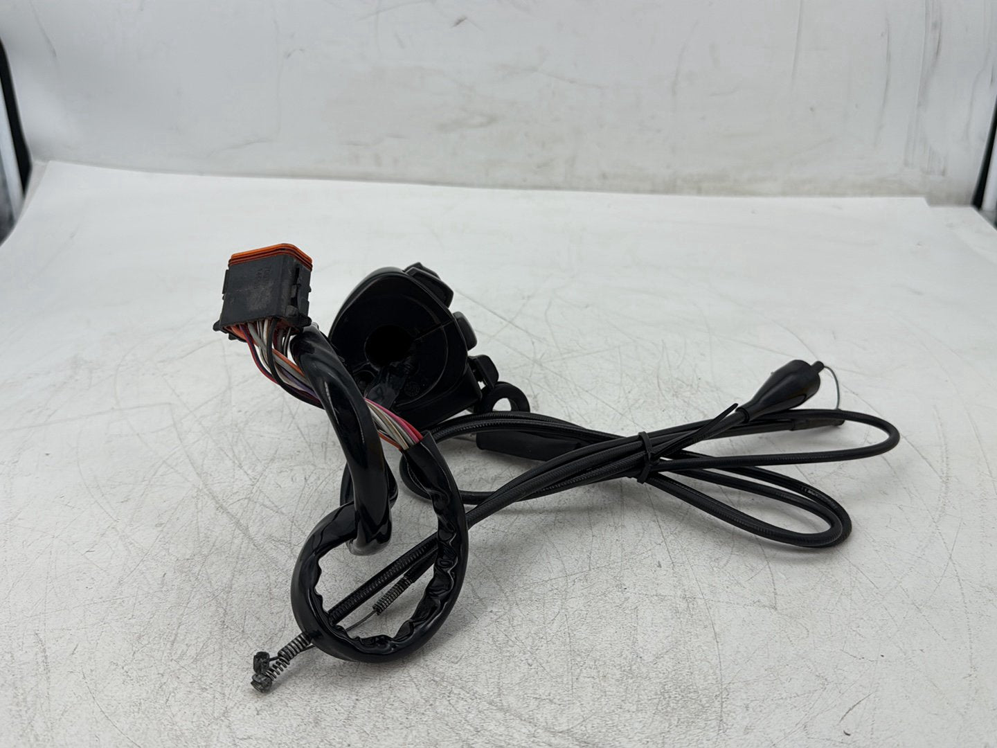 2005 Harley Electra Glide Touring Ultra FLHTCUI OEM Right Engine Start Kill Switches Controls